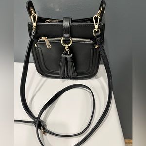 Black crossbody purse